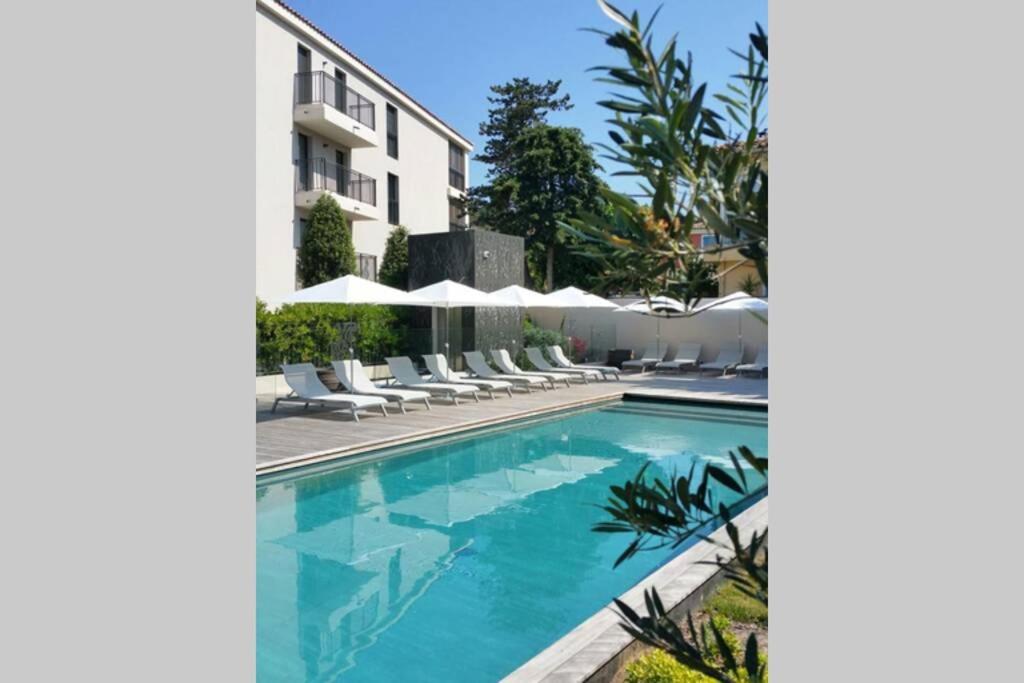 Residence Exclusive Resort 圣特罗佩 外观 照片